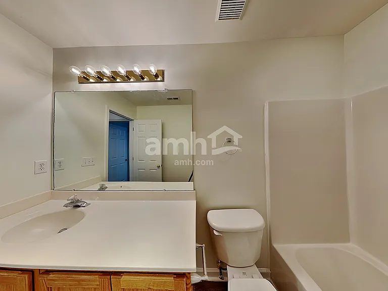 1014 Holly Park Dr — Photo 14