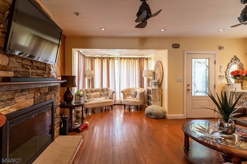 1st image of 45 Garden Ave