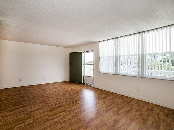 5th image of 4885 1st St NE APT 314