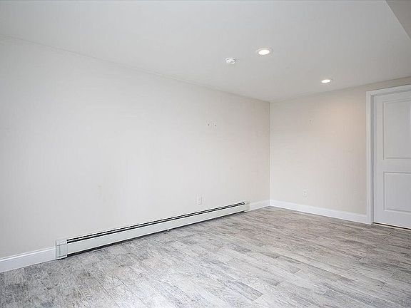 4-Living room.jpg