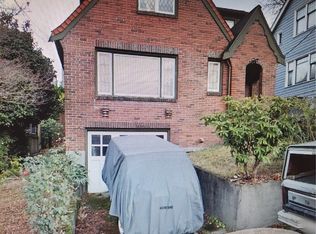 2512 Nob Hill Ave N, Seattle, WA 98109