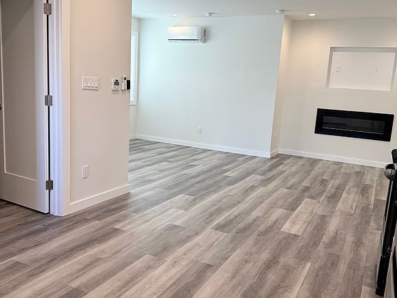 5th image of 5226 Broadway Ter #1