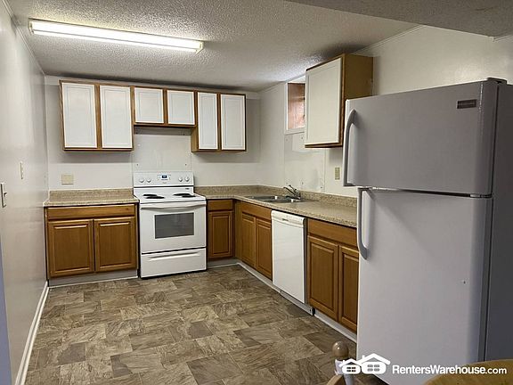 4th image of 21619 Viking Blvd NE