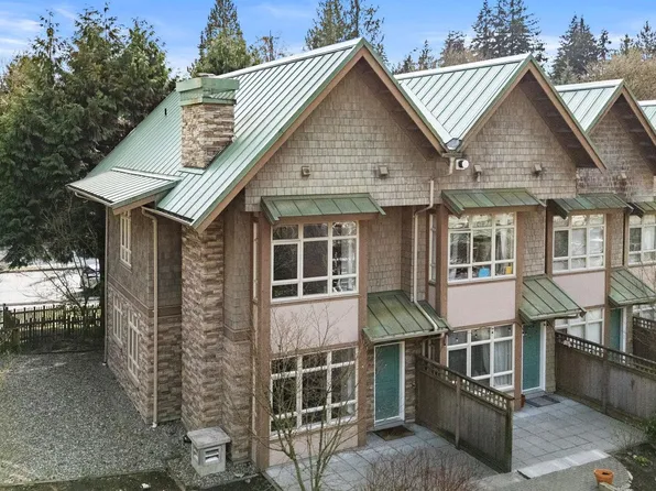 3318 Mount Seymour Pkwy, North Vancouver, BC V7H 1G3
