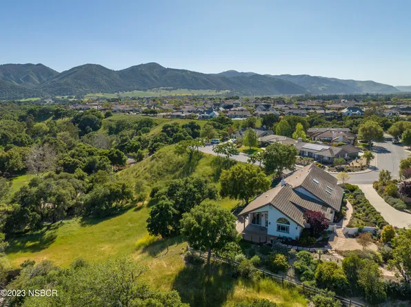 559 Aebeltoft Way, Solvang, CA 93463