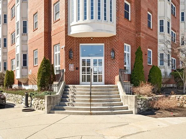 120 Wyllis Ave Unit 103, Everett, MA 02149