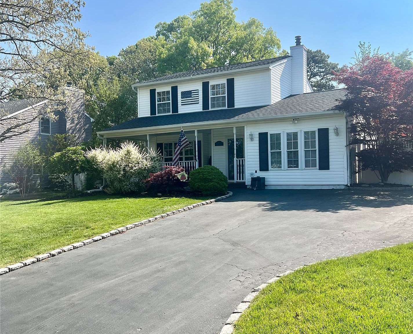 27 Apple Lane, Medford, NY 11763 | Zillow