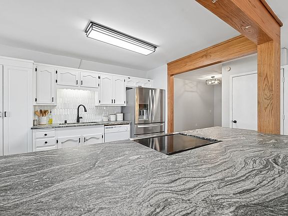 5th image of 521 S 29th St