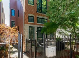 1444 N Cleveland Ave #3, Chicago, IL 60610