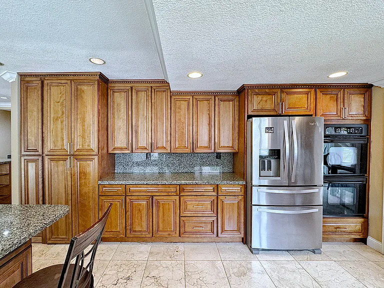 20529 Pacific Dr — Photo 6