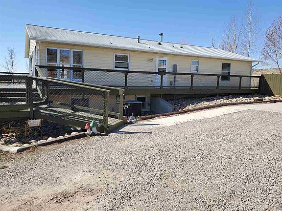 3rd image of 664 Sunnyside Ln
