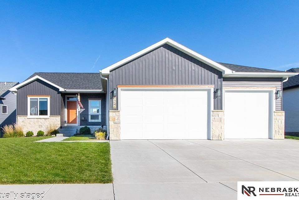 1st image of 7246 N 49th St