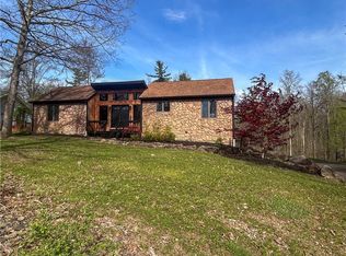 3013 Whispering Pines Dr, Canfield, OH