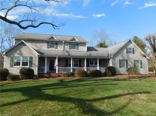 122 Beechtree Cir, Mount Airy, NC 27030