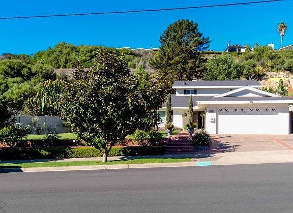 2nd image of 5262 Vickie Dr