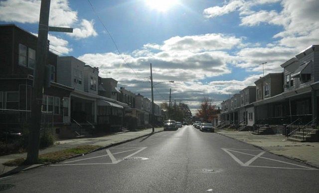 2nd image of 1954 Pratt St