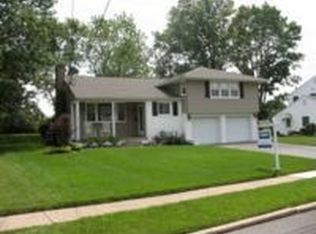 804 Hilltop Rd, Cinnaminson, NJ 08077