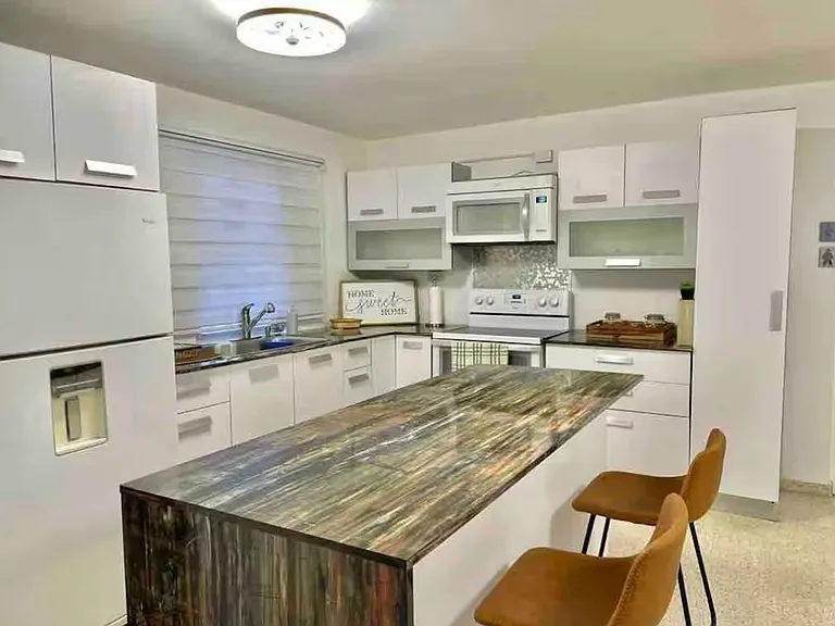 305 Calle La Bolera — Photo 8
