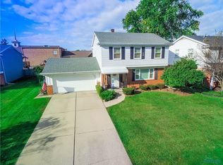 1009 Farmington Rd, Maumee, OH 43537