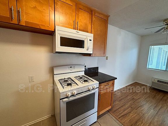 3rd image of 7766 Wyngate St APT 14
