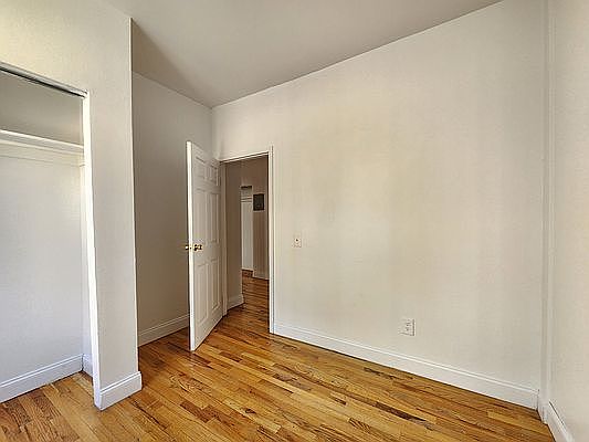 5th image of 376 W 127th St APT 3A