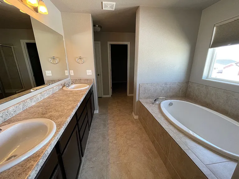 8126 Misty Moon Dr — Photo 11