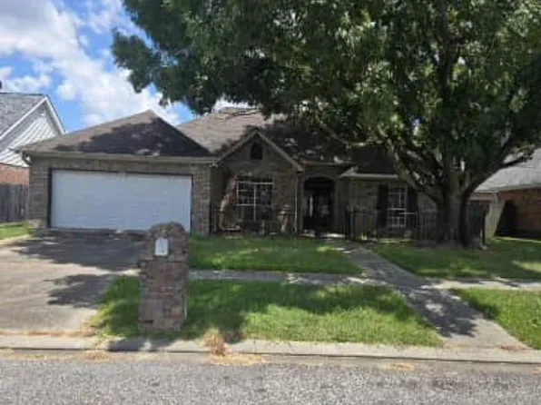 109 Fern Holw, Youngsville, LA 70592