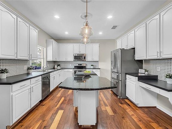 3rd image of 2365 Blossomwood Dr