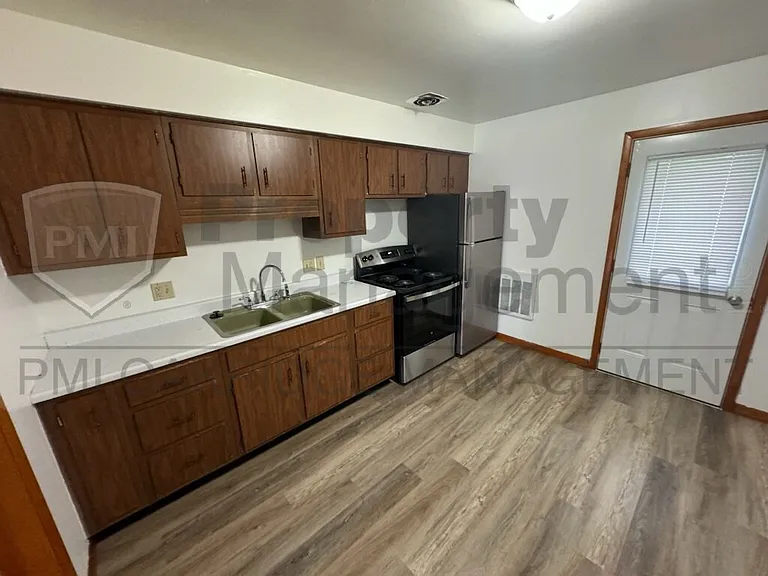 707 N Center St #C — Photo 3