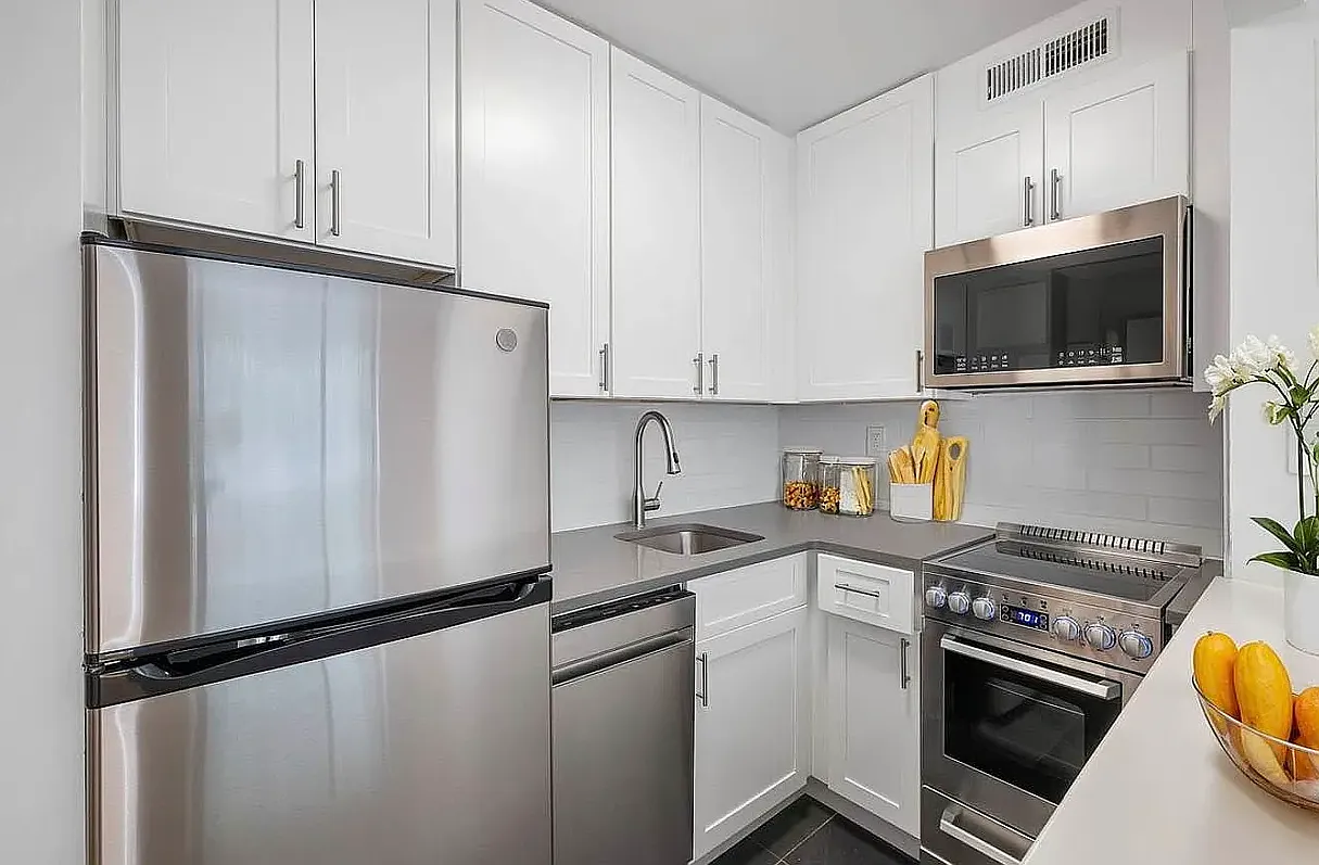 309 West 30th Street — Photo 3