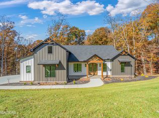 788 Blackberry Ridge Dr, Lenoir City, TN 37772