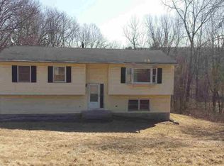 57 Skyview Dr, Poughkeepsie, NY 12603