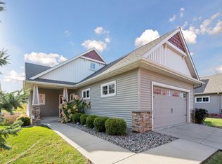 1360 Shadywood Ln, Waconia, MN 55387