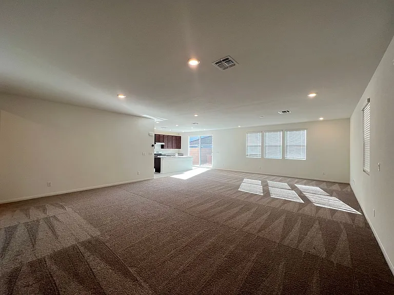 7569 W Mistral Ave — Photo 3
