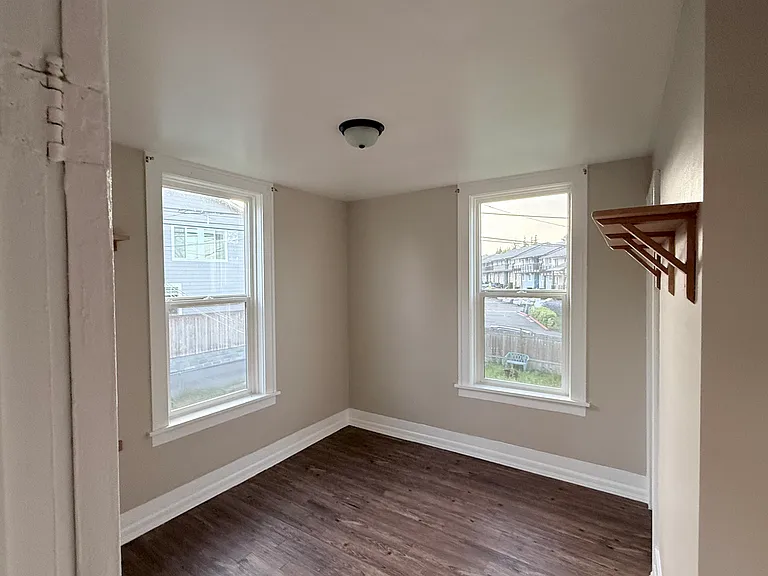 906 E Marine View Dr #3 — Photo 8