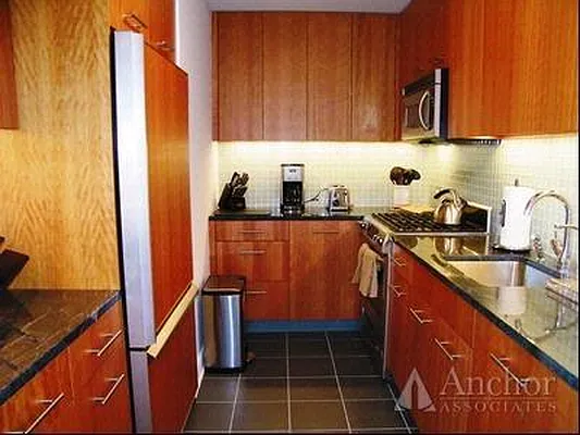Rented by Anchor Associates | media 21