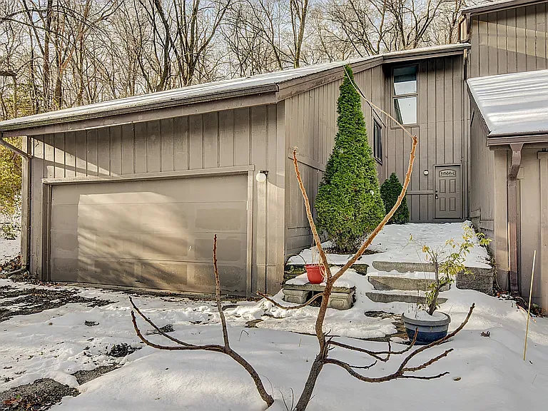 N 55th Plz, Omaha — Photo 4