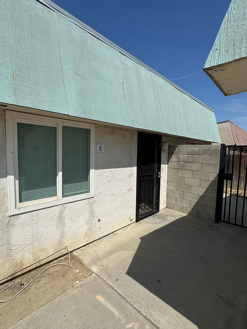 Palmacia Drive 4321 — Photo 1
