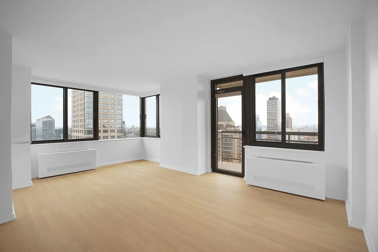 124 West 60th Street — Photo 4