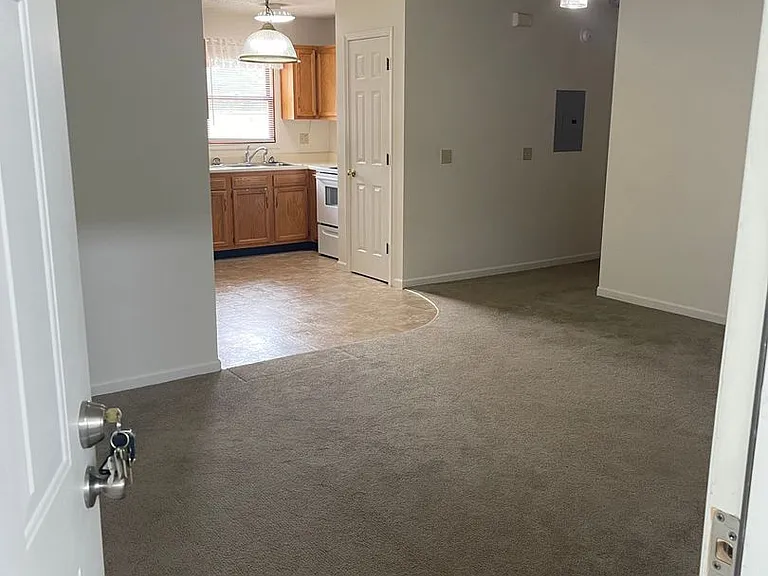 525 S Michigan St — Photo 14