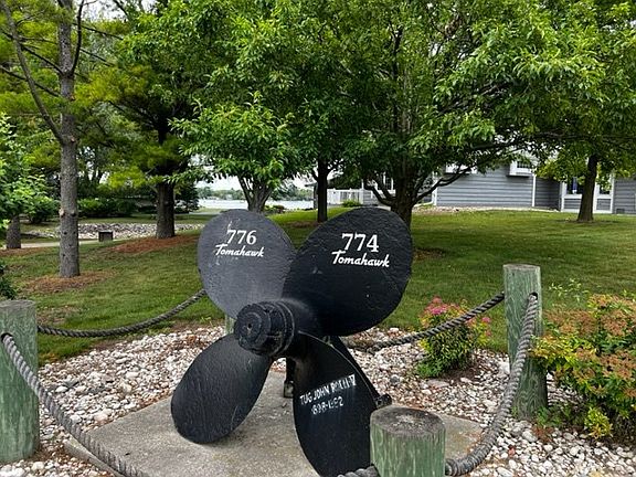 3rd image of 774 S Tomahawk Ave #A