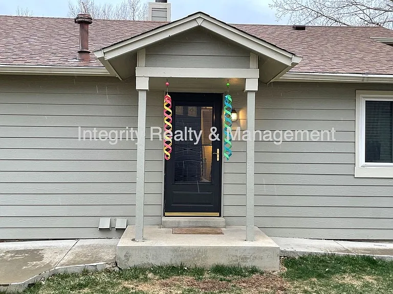 475 Chiswick Cir — Photo 9