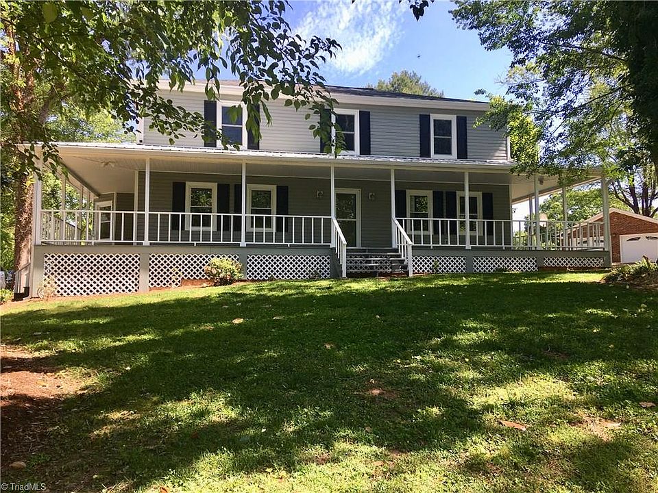 1st image of 307 Colony Dr