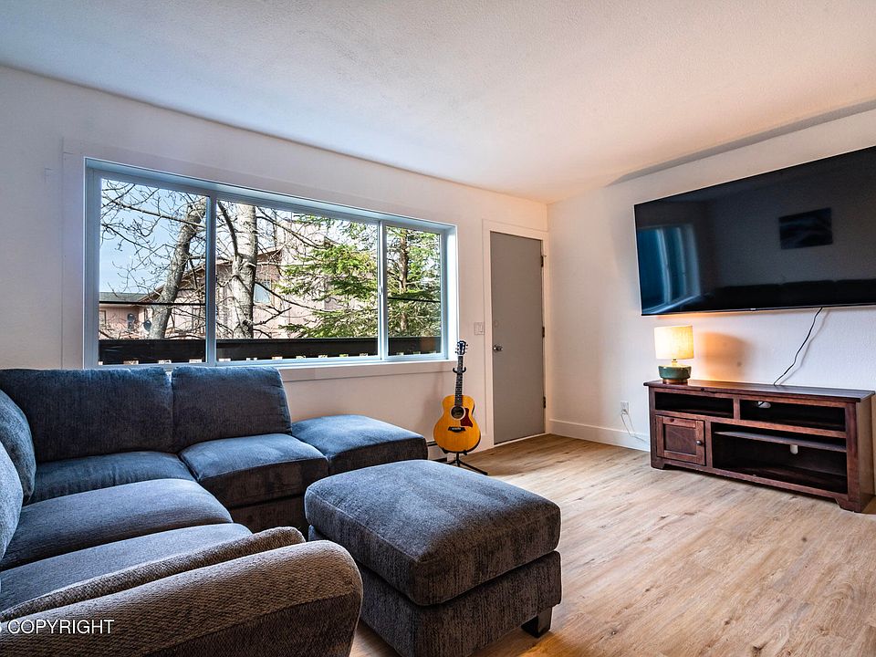 1st image of 813 Auk St APT E4