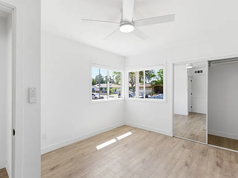 16257 Los Alimos St — Photo 19