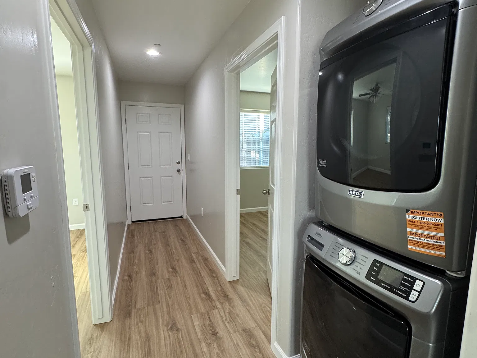 2 bed, 1.5 bath, 988 sqft, $1,600 — Photo 2
