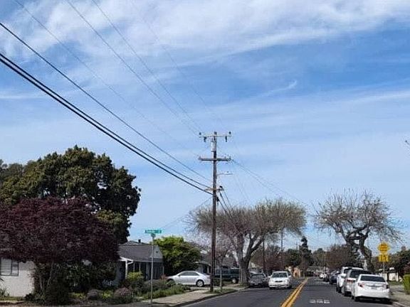 4th image of 608 Sequoia Rd