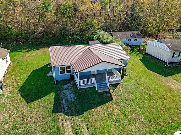 3rd image of 624 Engle Dr