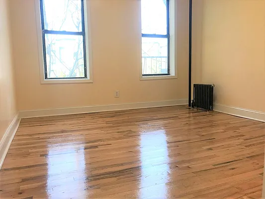 Rented by Lang Realty LLC | media 8