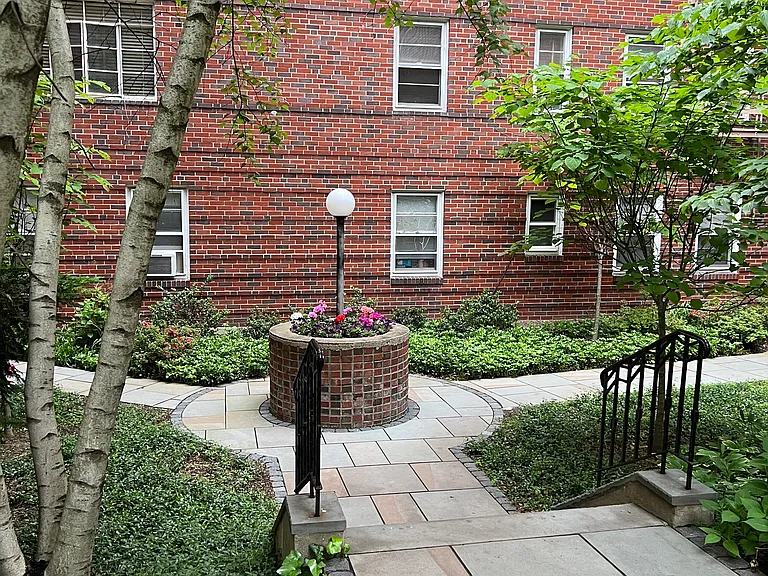 36 Highland Ave #D — Photo 9